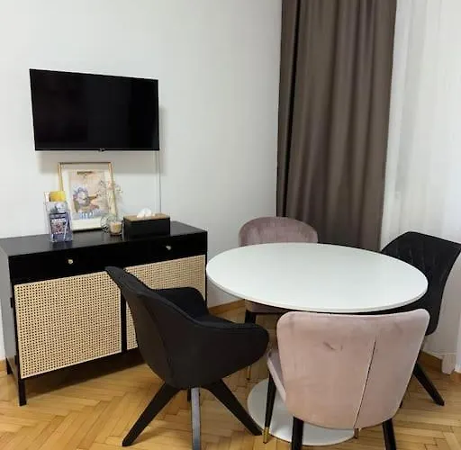 Apartman Neu! Im Stadtzentrum 4